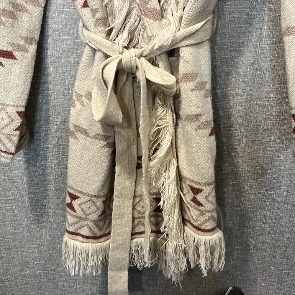 Cardigan - Picture 2 of 5